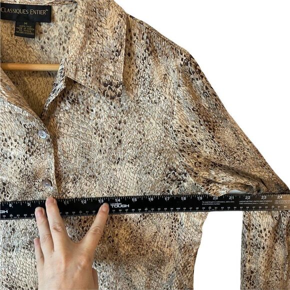 Classiques Entier 100% Silk Animal Print Blouse Size Medium - Picture 8 of 10